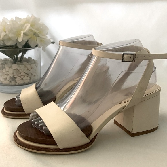 TOD’S Block Heel Leather Sandals - Picture 1 of 15